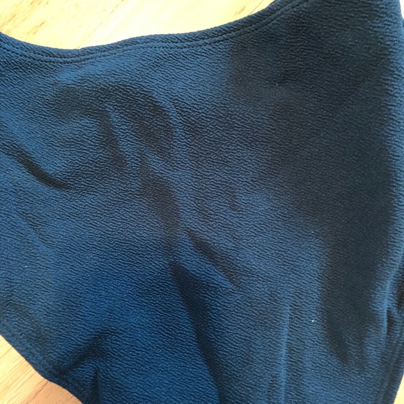 One-piece swimsuit - Picture 7 of 9